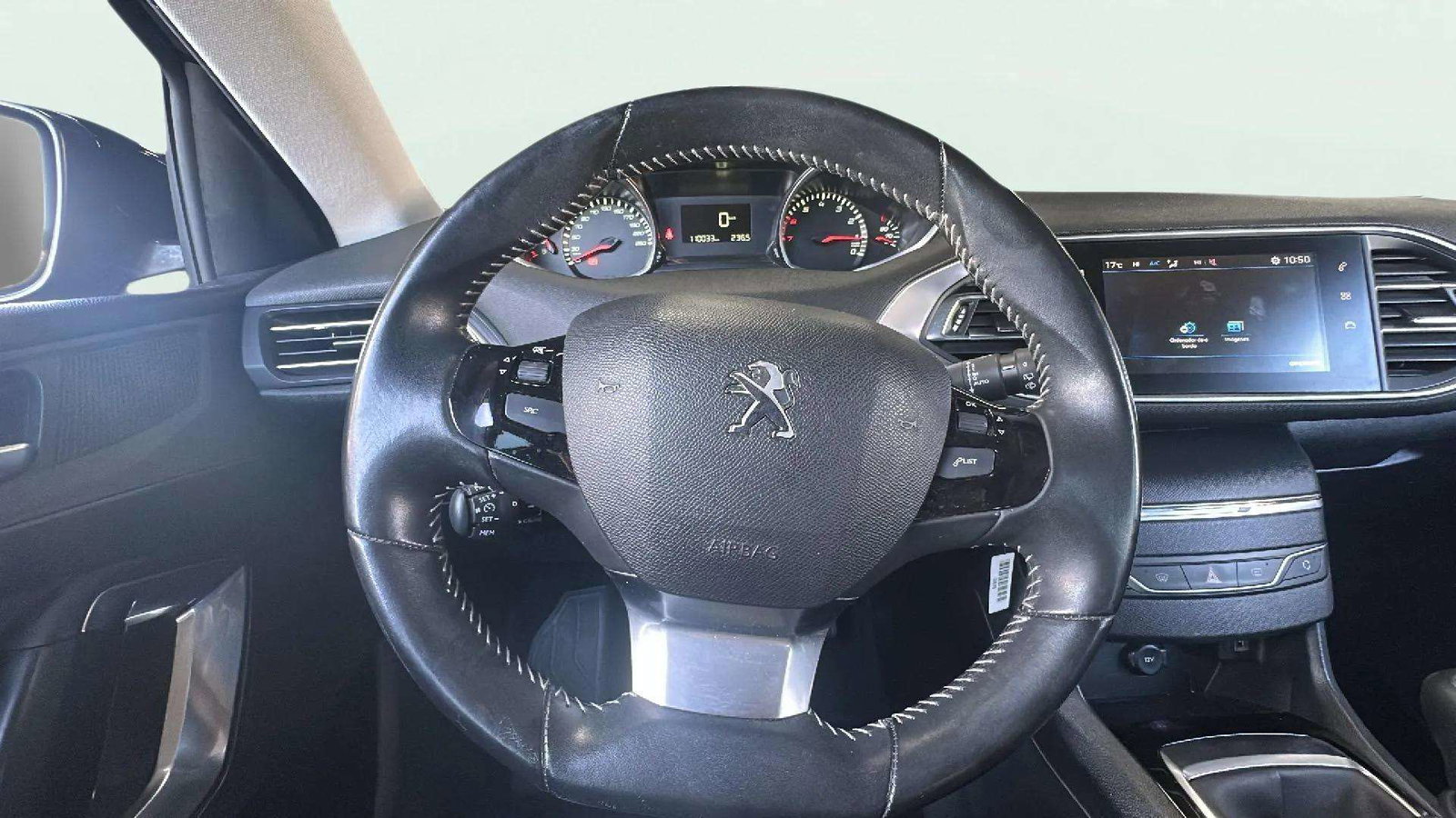 https://cdn-flexicar.caraffinity.it/public_appraisal_images_pro/images/stock/183398/r2LwMiz4Cf__2_8_Interior_peugeot _d832939cbbc74ac1a51cb5e44fea915d_Interior_8.jpeg.jpg